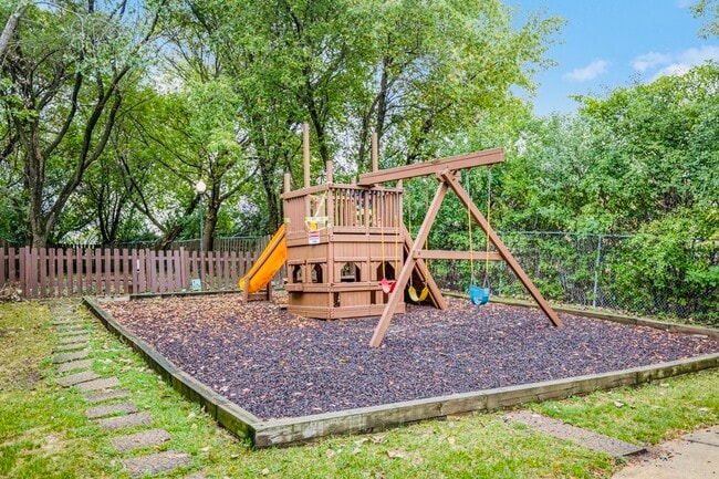 Foto del edificio - 3817 N Milwaukee Ave