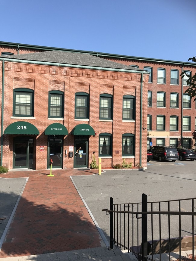 Riverside Commons Apartments Fitchburg Ma Building Photo Riverside Commons