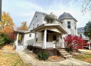 Building Photo - 612 1/2 E Chestnut St