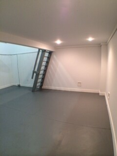 400 sq ft workspace below - 2969 Salmon St
