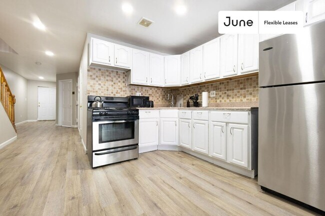 Building Photo - 71 Clermont Avenue