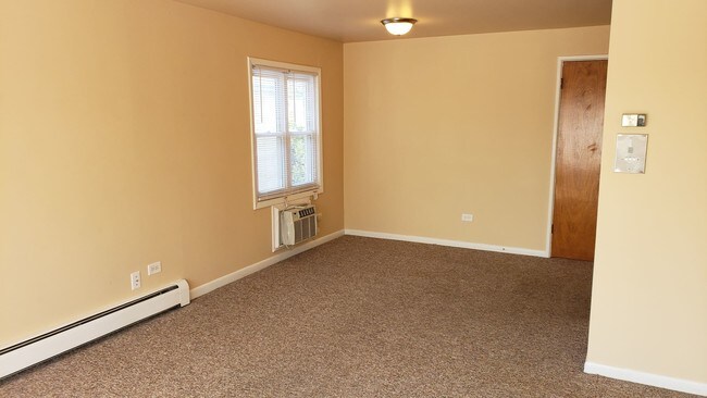 Building Photo - 10921 Keating Ave