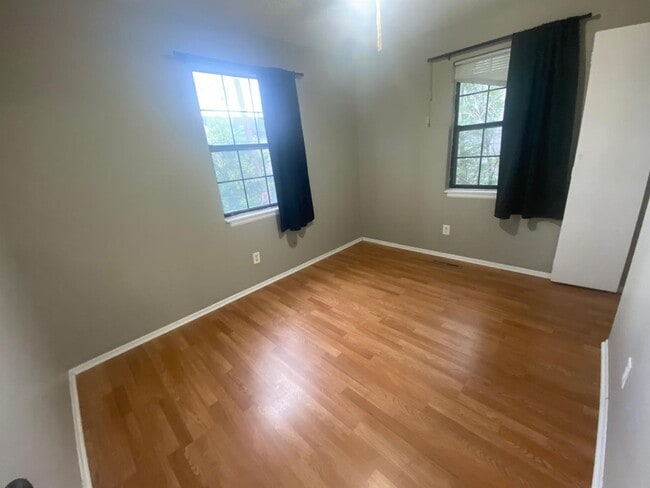 Foto del edificio - 2786 W Yale Ave