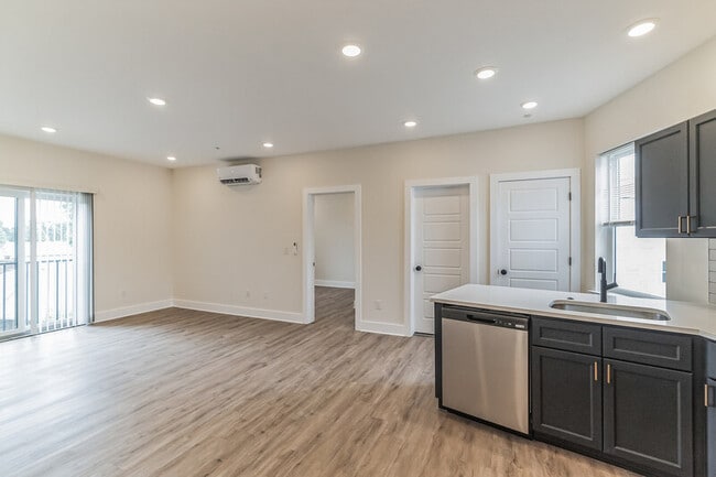 Photo - 6832 Ridge Ave Apartment