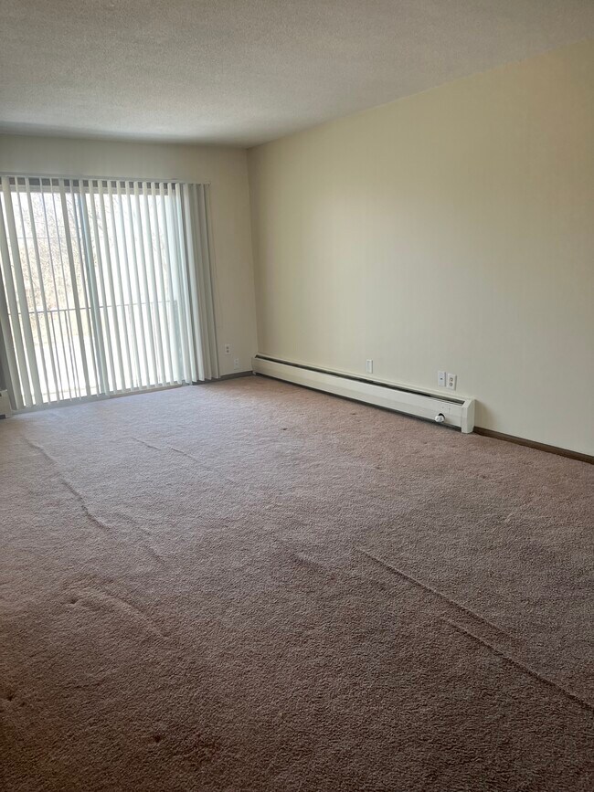 Área de estar - 709 11th Ave S