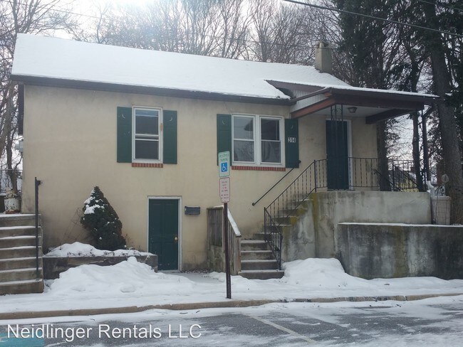 Building Photo - 314 E Burd St