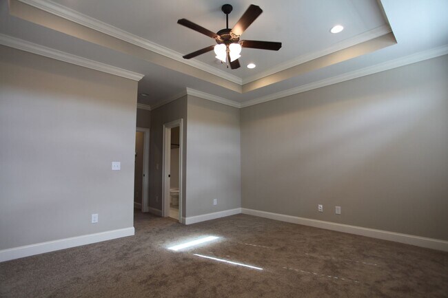 Foto del edificio - Townhome at Runningvine!