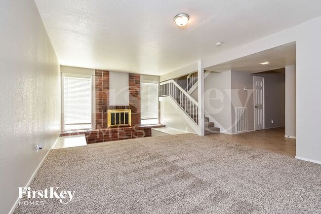 Foto del edificio - 3909 Almondwood Dr