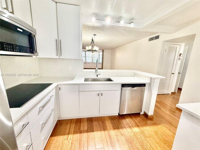 Foto del edificio - 901 NE 14th Ave