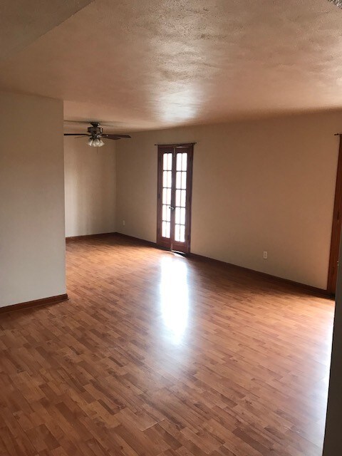 Foto del edificio - 3301 Canal St