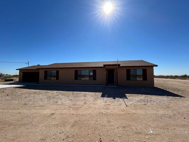 Foto del edificio - 31845 W Buchanan St