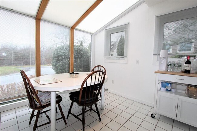 Building Photo - 15 Hammersmith Rd