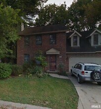 Building Photo - 1208 E Skylark Ct