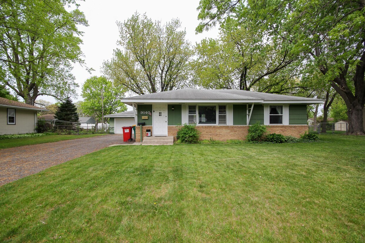 Foto principal - 9140 2nd Ave S