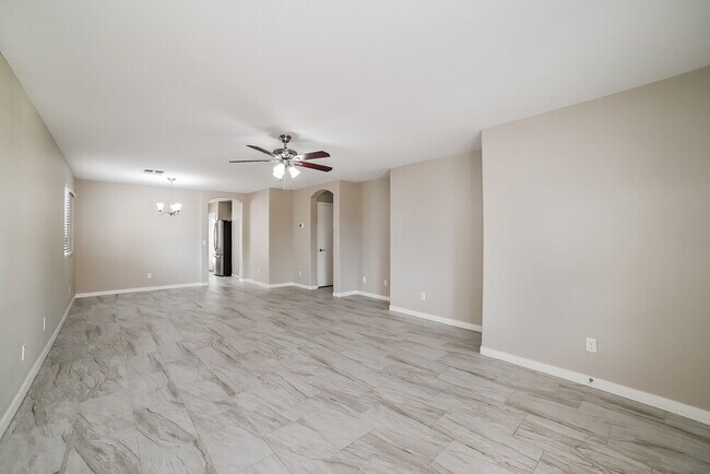 Foto del edificio - 6209 W Raymond St