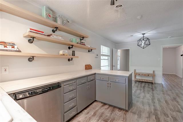 Foto del edificio - 6455 Waverly Way