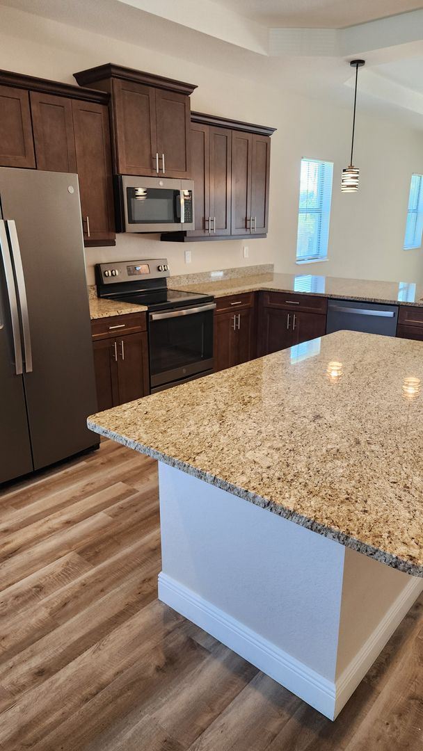 Foto del edificio - 3 br, 2 bath House - 2727 E Price Blvd