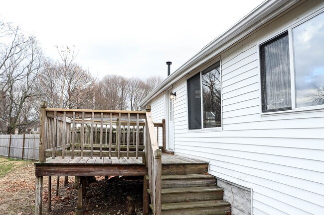 Building Photo - 53 Wessagussett Rd