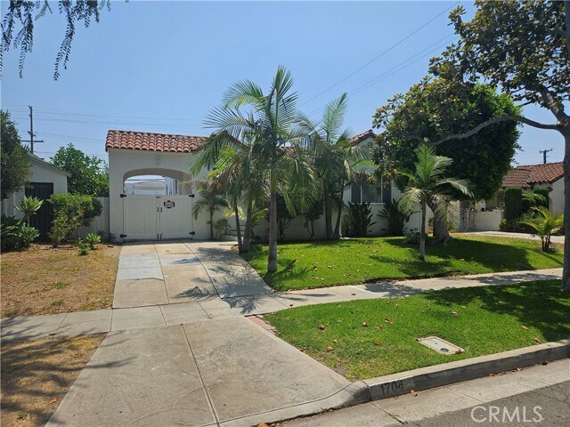 Building Photo - 1704 La Golondrina Ave
