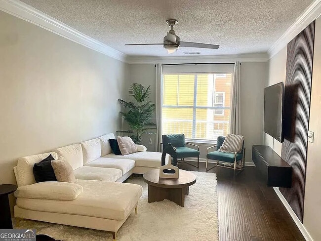 Building Photo - Room in Condo on Perimeter Summit Blvd