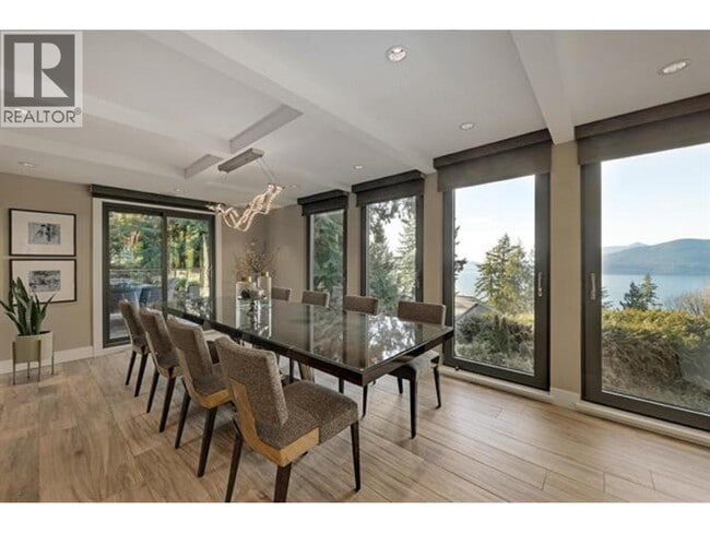 Photo du bâtiment - 445 Mountain Dr