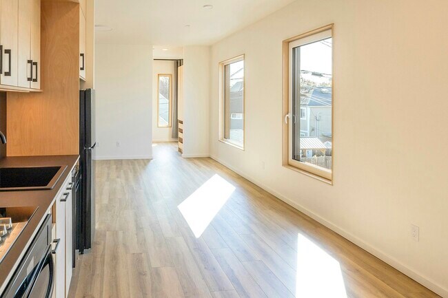 Foto del edificio - 1614 6th Ave