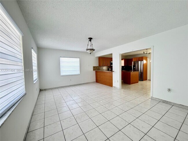 Foto del edificio - 913 NW 22nd Pl