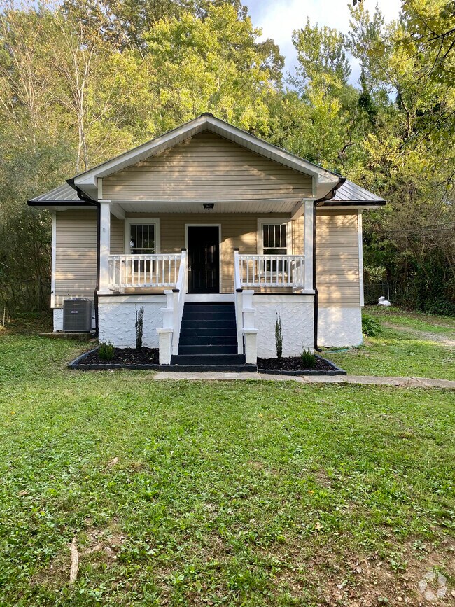 Woodland Height Apartments for Rent with Hardwood Floors Chattanooga