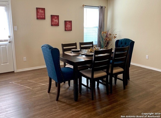 Foto del edificio - 5102 Everett Loop