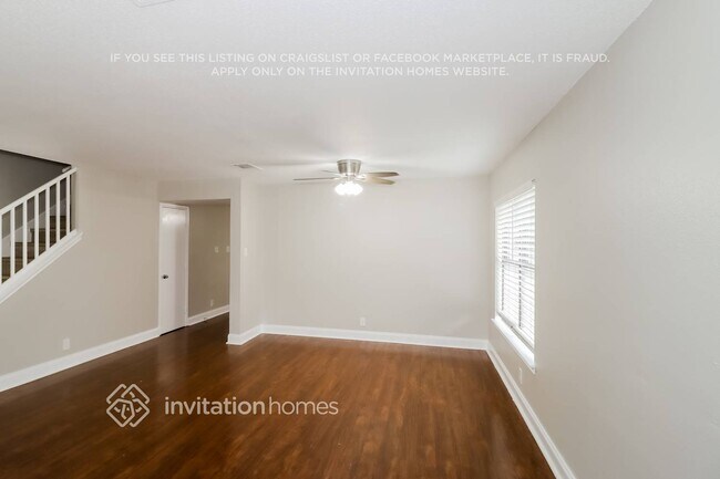 Foto del edificio - 1405 Comfort St