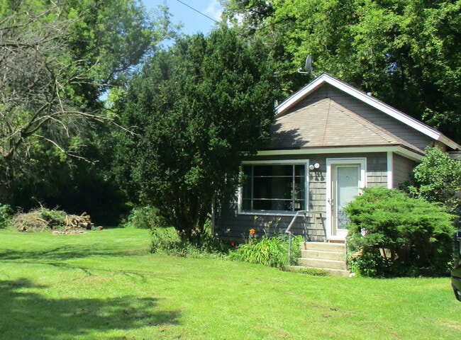 Building Photo - N555 County Road H