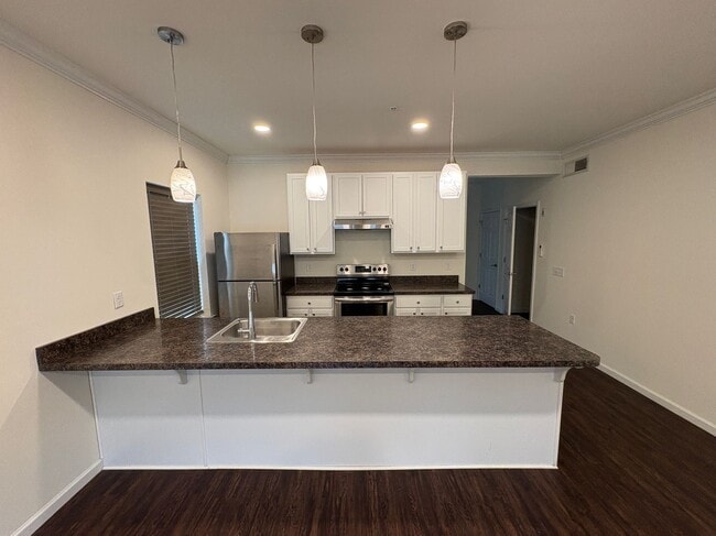 Interior Photo - East Breeze