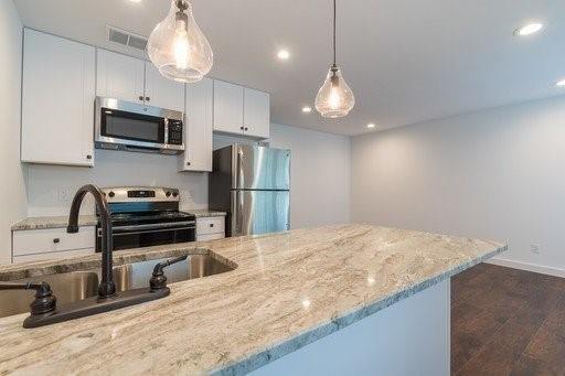 Foto principal - 723 Glendale St