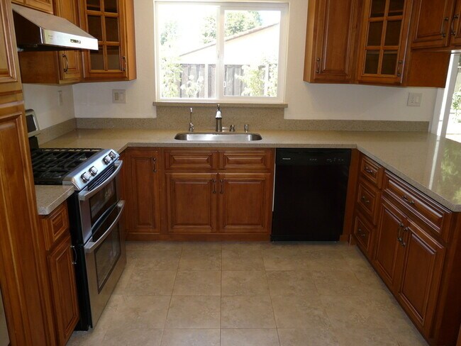 Building Photo - 2309 Oak Flat Rd