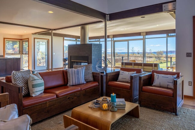 Building Photo - 11988 Cabana Shores Dr