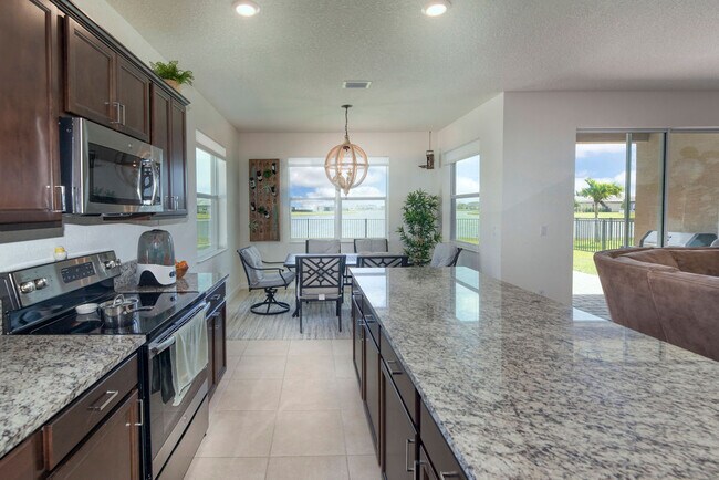 Building Photo - 8148 NW Greenbank Cir