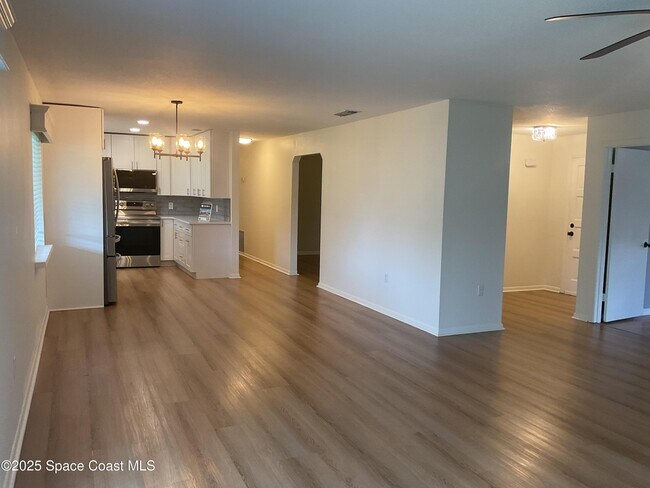 Foto del edificio - 2435 Sykes Creek Dr