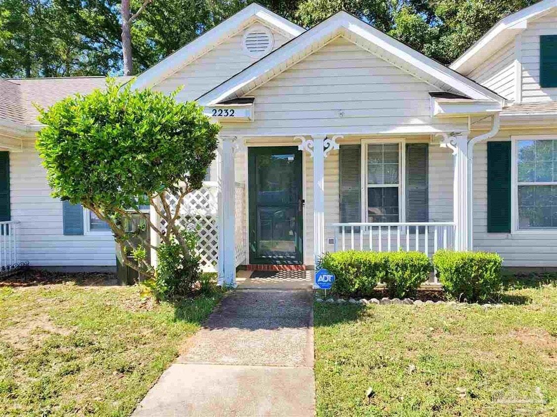 2232 Trailwood Dr, Cantonment, FL 32533 House Rental in Cantonment