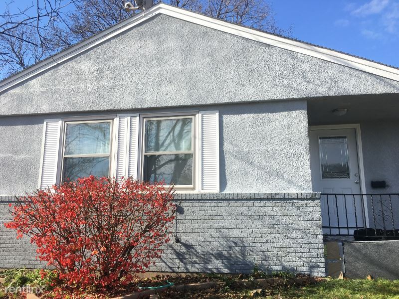 Foto principal - 4 br, 2 bath House - 471 White Bear Ave N