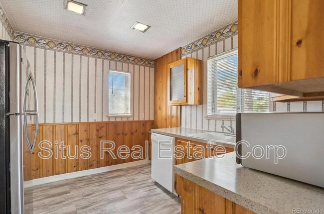 Photo - 1875 S Clayton St House