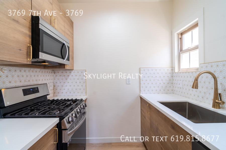 Primary Photo - 3769 7th Ave