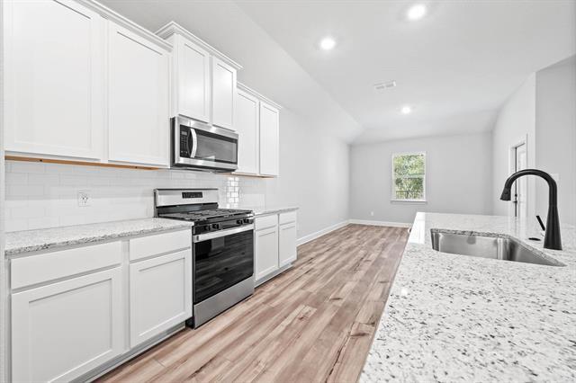 Building Photo - 628 Harbor Oaks Dr