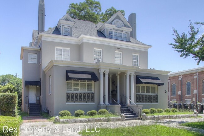 Building Photo - 451 Greene St