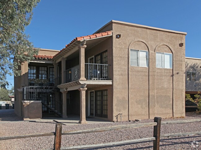 Building Photo - 501-507 E Jacinto St