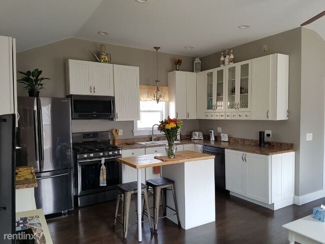 Building Photo - 2 br, 1 bath House - 69 Pershing St