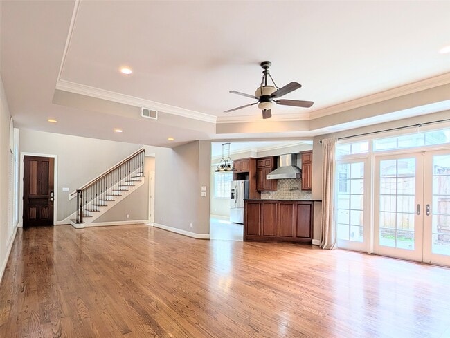 Building Photo - 5511 Val Verde St