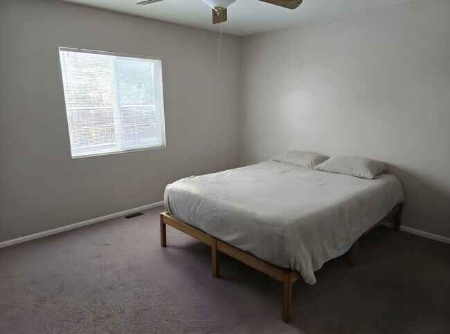 Building Photo - Cozy & Stylish Ranch Home in a Convenient Location!!