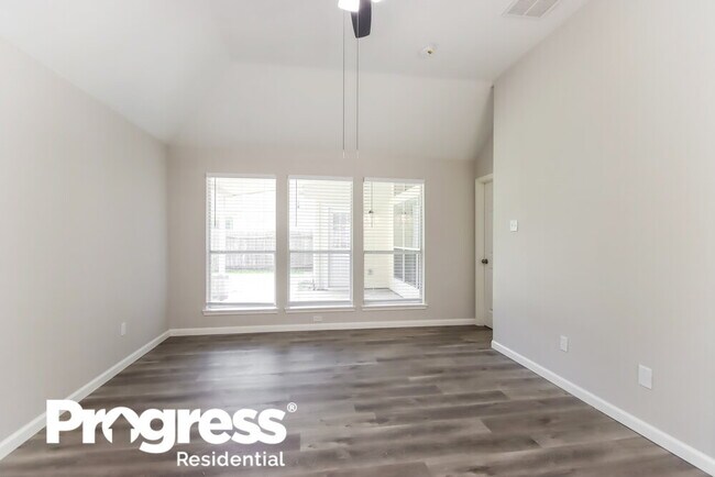 Foto del edificio - 910 Taylor Ridge Dr