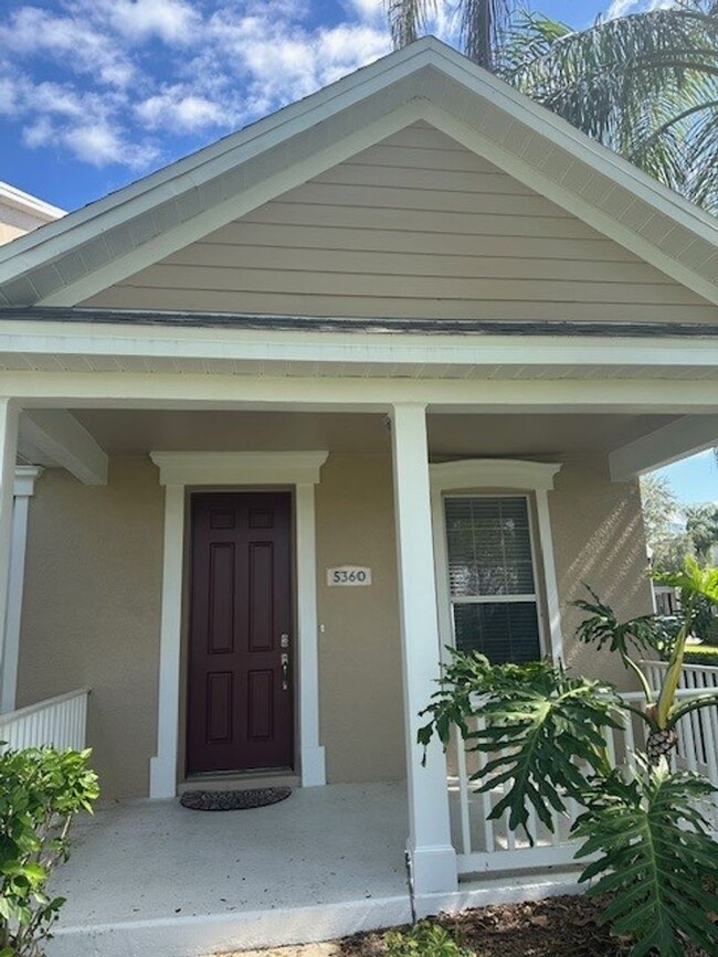 Building Photo - Windermere Townhome