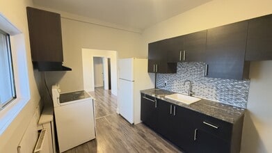 Building Photo - 292 Welland Ave